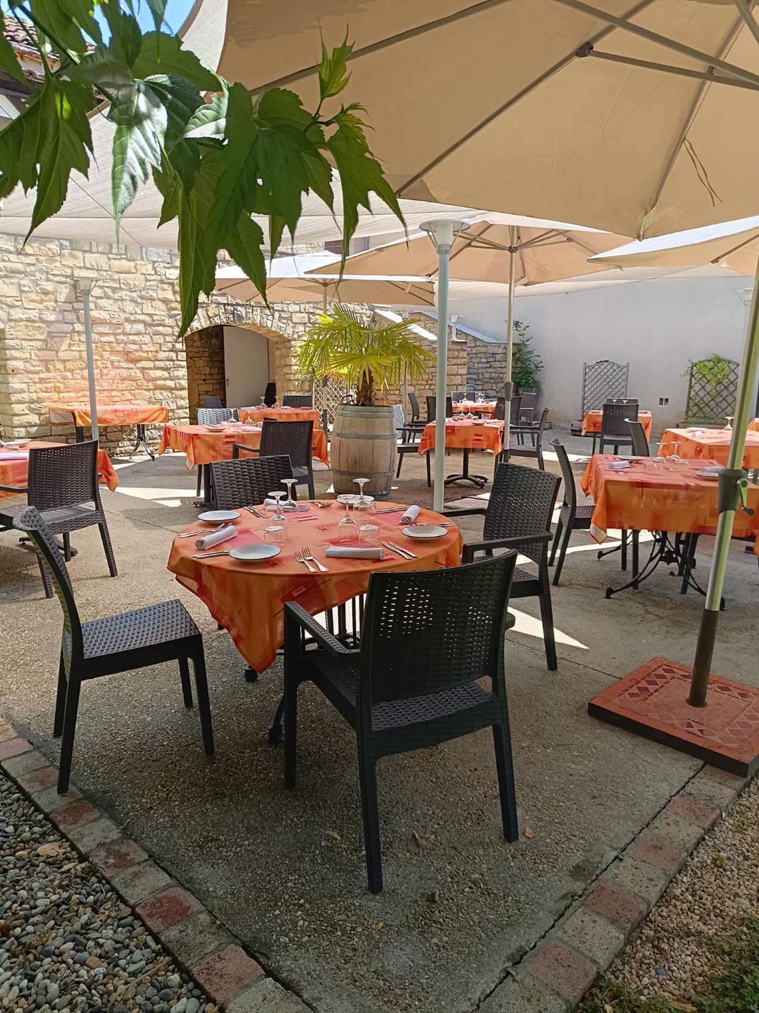 Logis Hotel La Bergerie Hotel 3 Etoiles Restaurant Savoureux Saint-Pierre-Lafeuille Exterior foto
